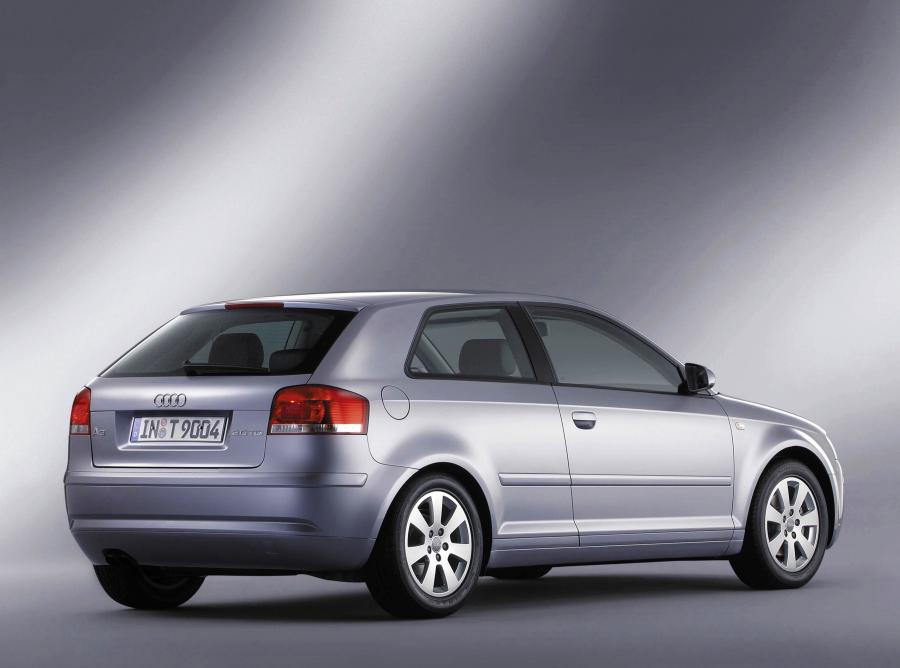  Audi A3 2.0 TDI (8P) 2003 года  (фото 10 из 23)